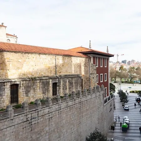 Casa Junto A La Catedral Santander